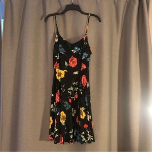 Old Navy floral dress - size L